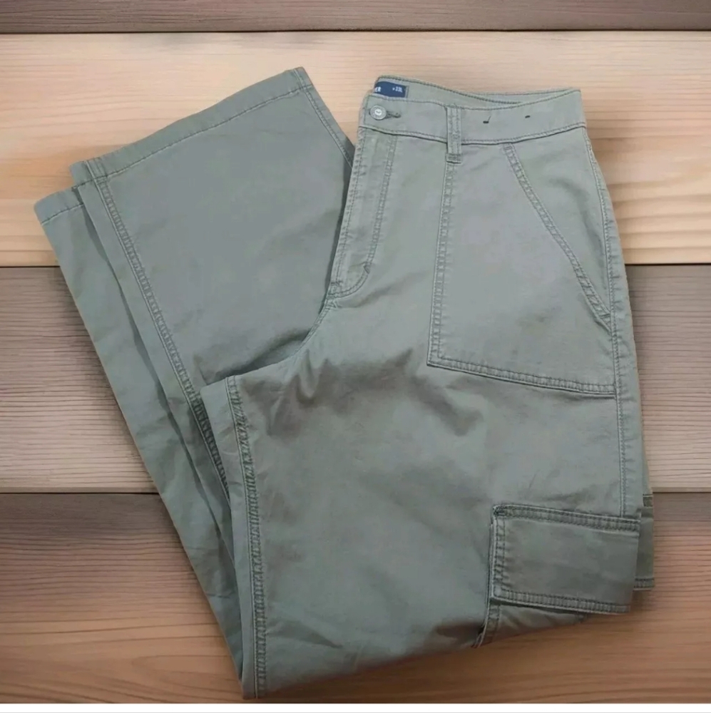Hollister Ultra High Rise Baggy Dad Cargo Pants Woman 16 Long Drab Green Grunge